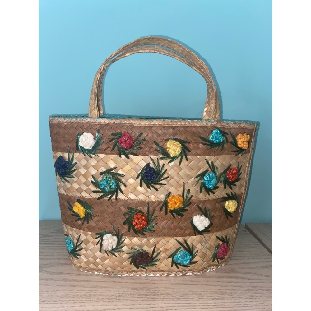 Beautifully Detailed Straw Weave Bag